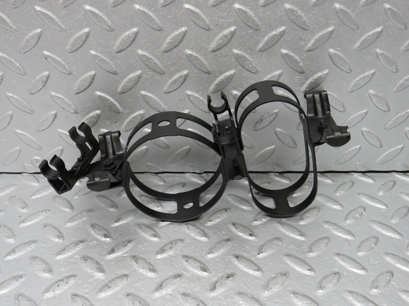 38640 Mercedes-Benz R129 280SL Coupe Fuel Pump Fuel Filter Holder Bracket