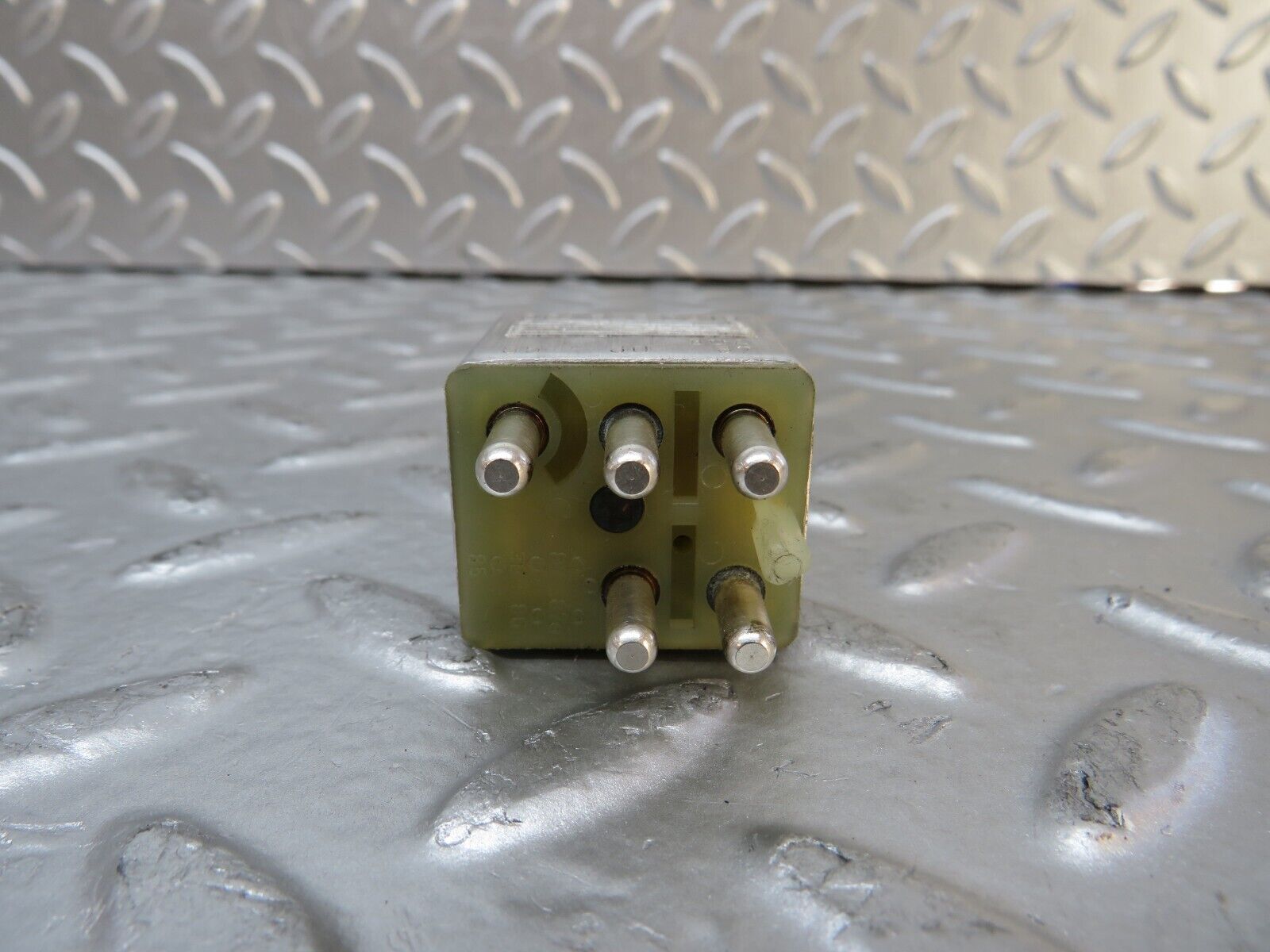 29837 Mercedes-Benz W123 230E Multi Purpose Relay 0015420219