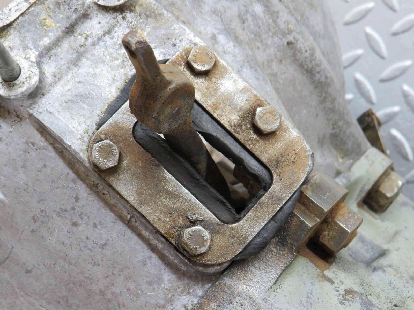 35951 Mercedes-Benz W108 Manual Gearbox 4 Speed 46020 1112610501