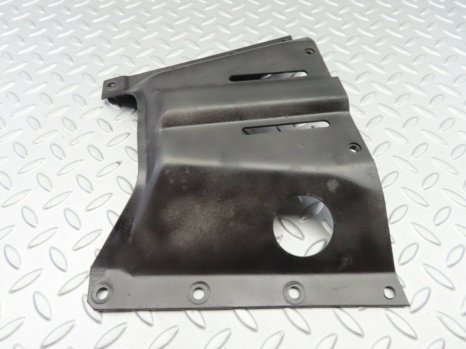 7134 Mercedes-Benz C107 350SLC Coupe Gearbox Mount Bracket II