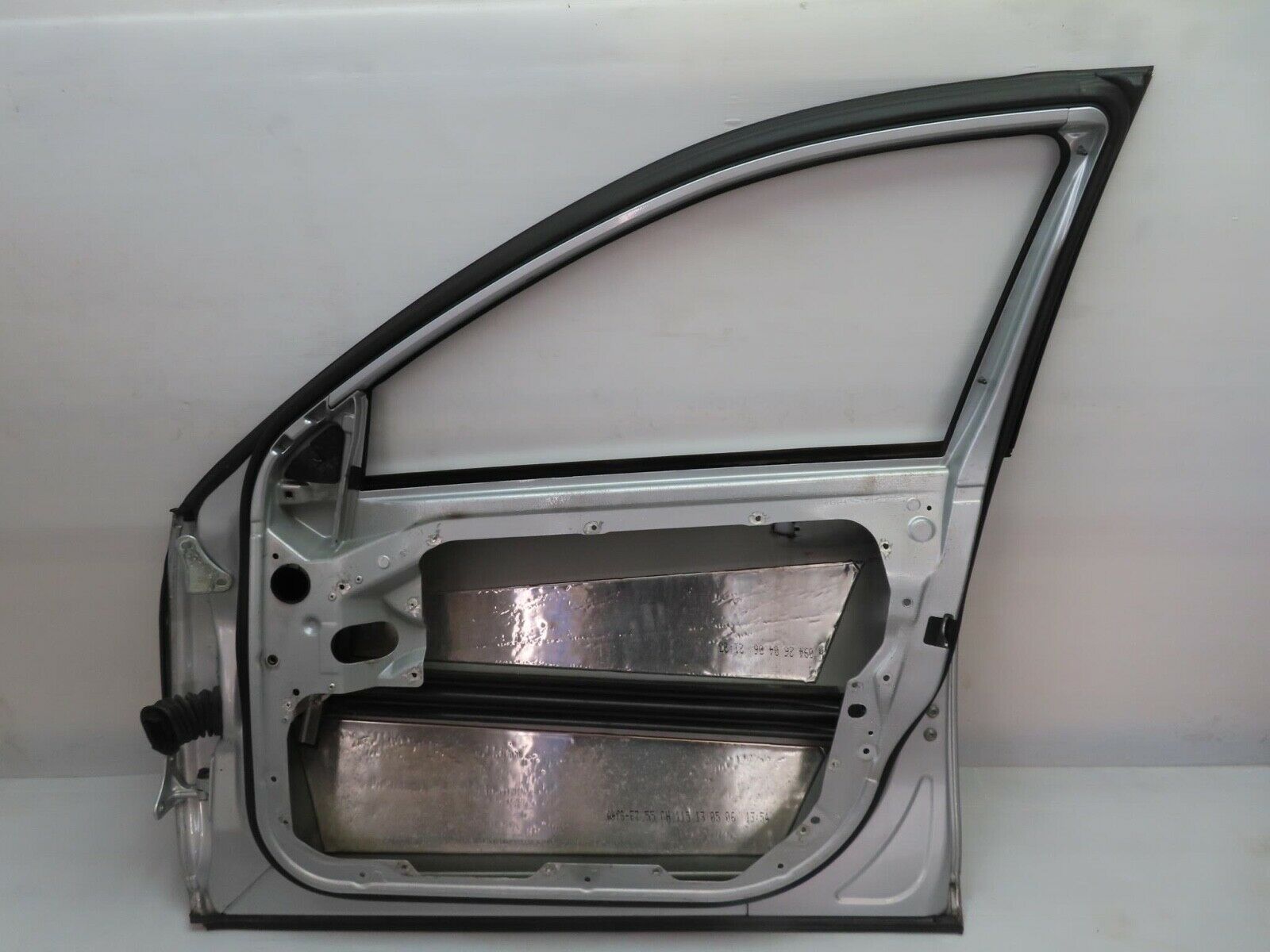 11244 Mercedes-Benz W221 S320 Front Right Door