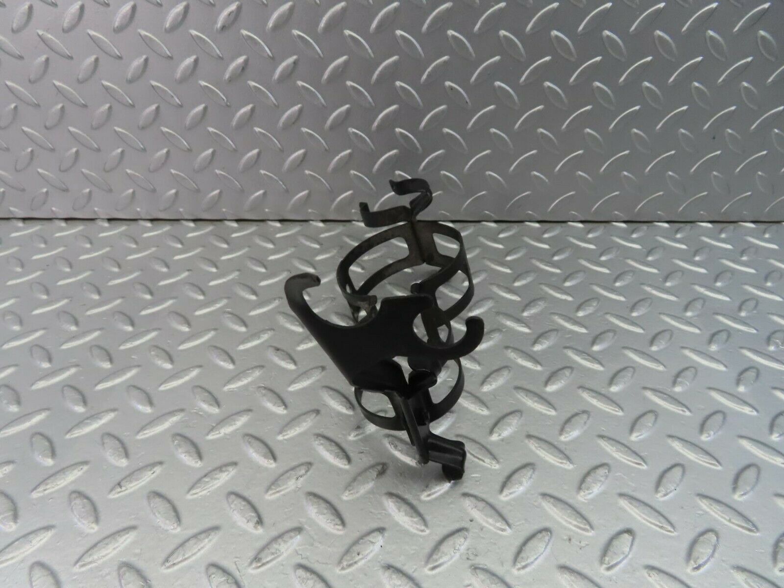 10581 Mercedes-Benz W201 190E Fuel Pump Fuel Filter Bracket Holder