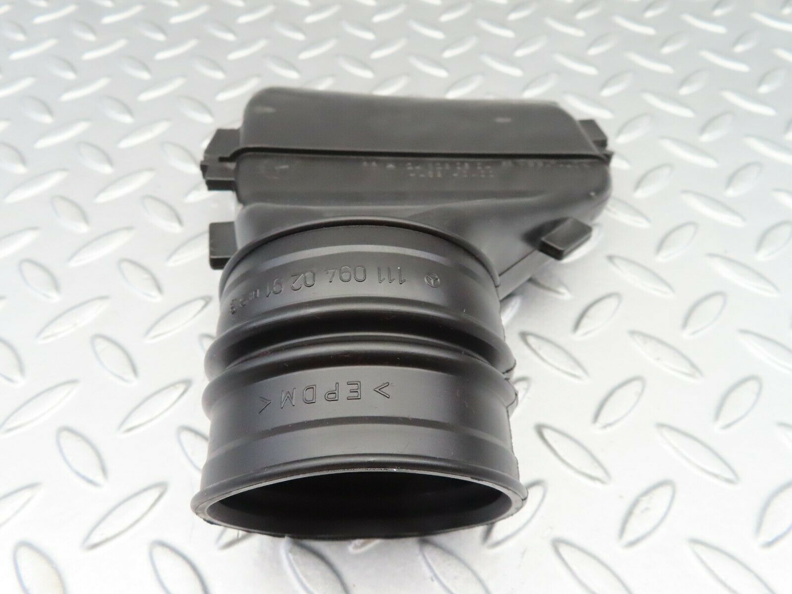 6570 Mercedes-Benz S124 E220 Wagon Air Intake Suction Pipe 1245280804