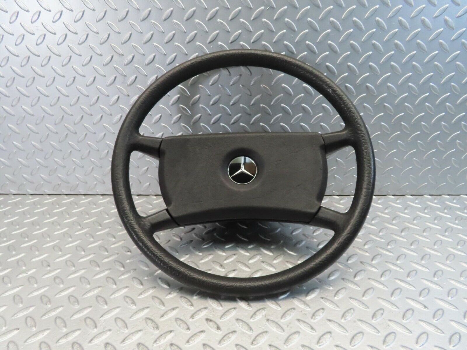 11394 Mercedes-Benz C123 230CE Coupe Steering Wheel 1264640017