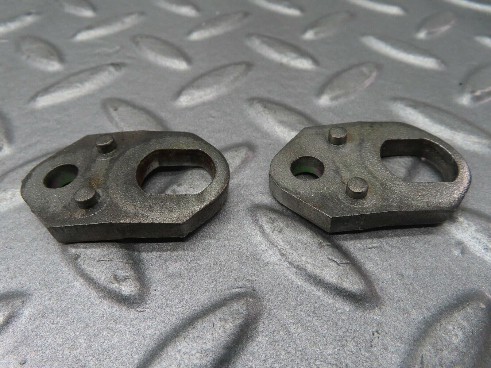 16742 Mercedes-Benz C107 380SLC Fuel Injector Bracket Pair