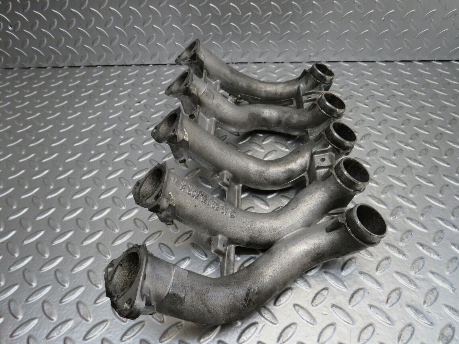 25388 Mercedes-Benz W201 190D Air Intake Manifold 6021410201