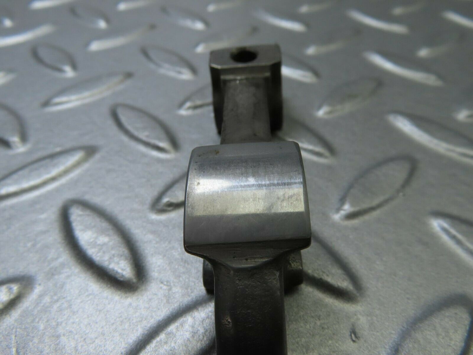 9140 Mercedes-Benz W108 Valve Rocker Arm With Retaining Spring