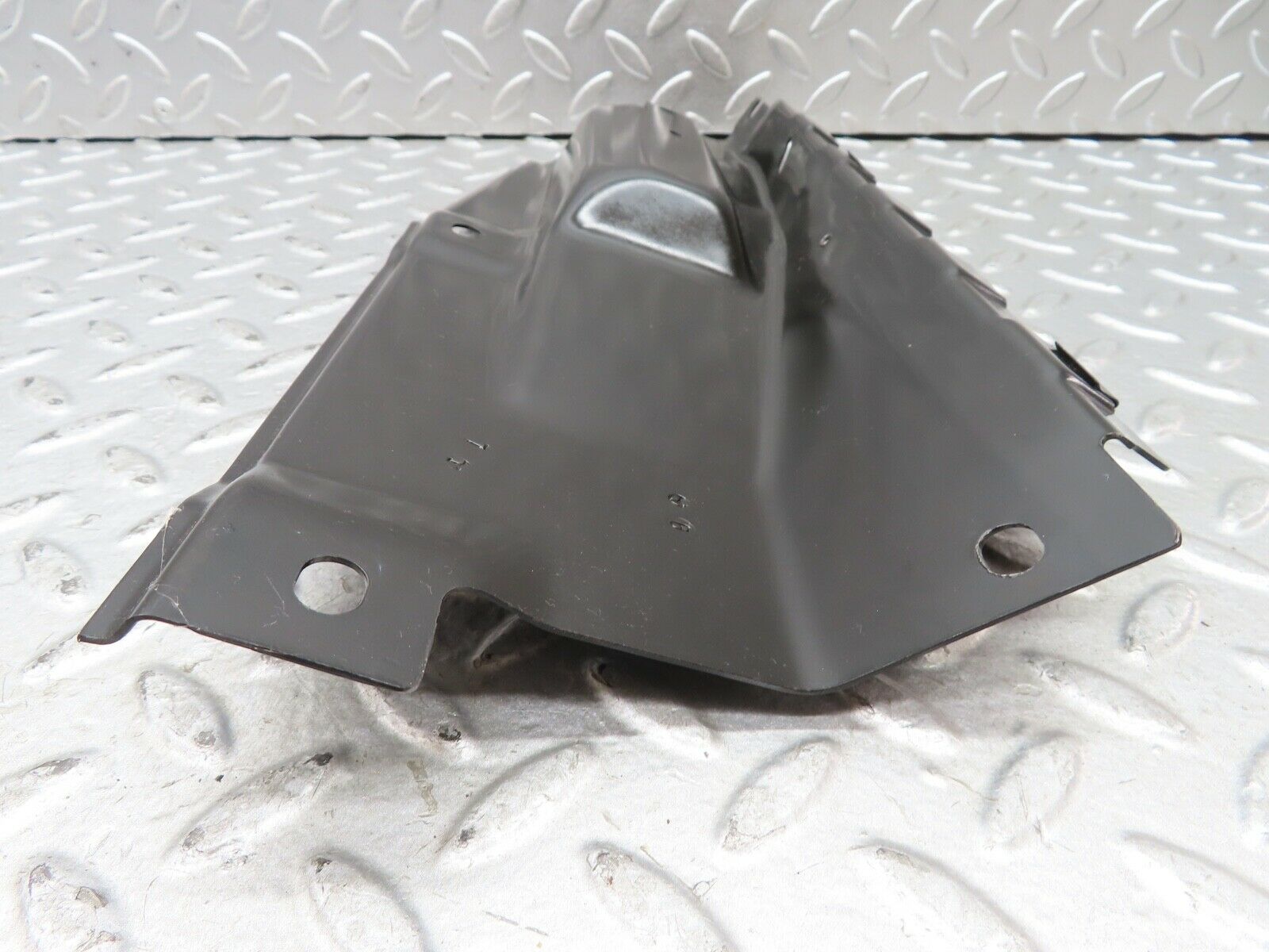 19428 Mercedes-Benz C140 CL420 Coupe Front Left Seat Belt Presenter Cover