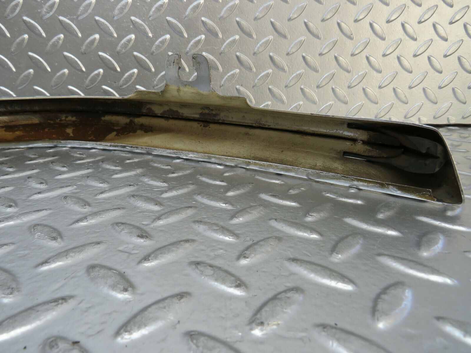 23239 Mercedes-Benz W116 350SE Front Left Upper Bumper Corner 1168800170