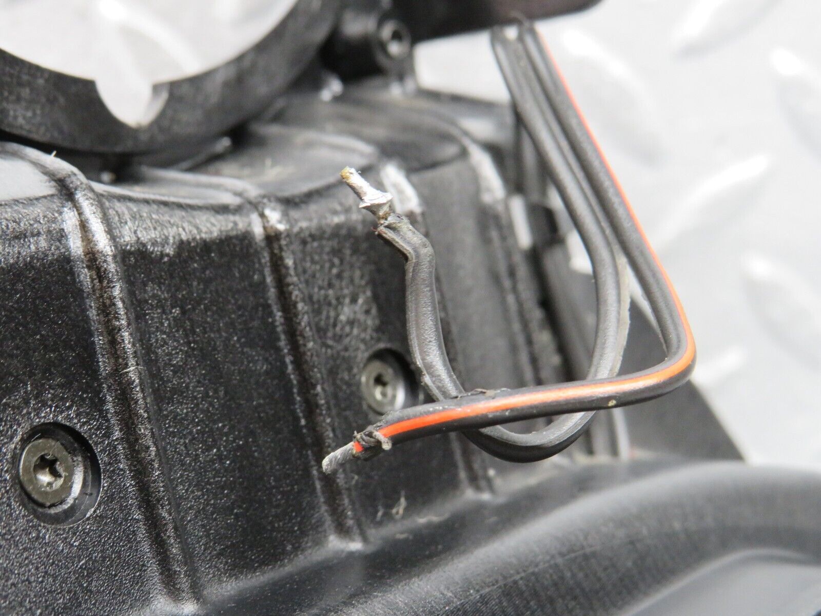 38445 Mercedes-Benz R129 280SL Coupe Left Door Speaker 1298200902