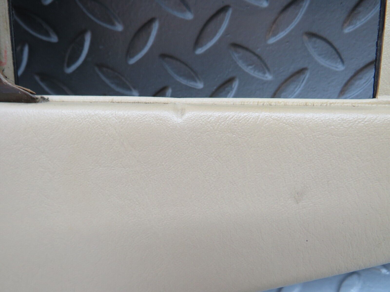 36859 Mercedes-Benz C126 420SEC Right Door Card Top Panel Beige 1267270870 1267270288