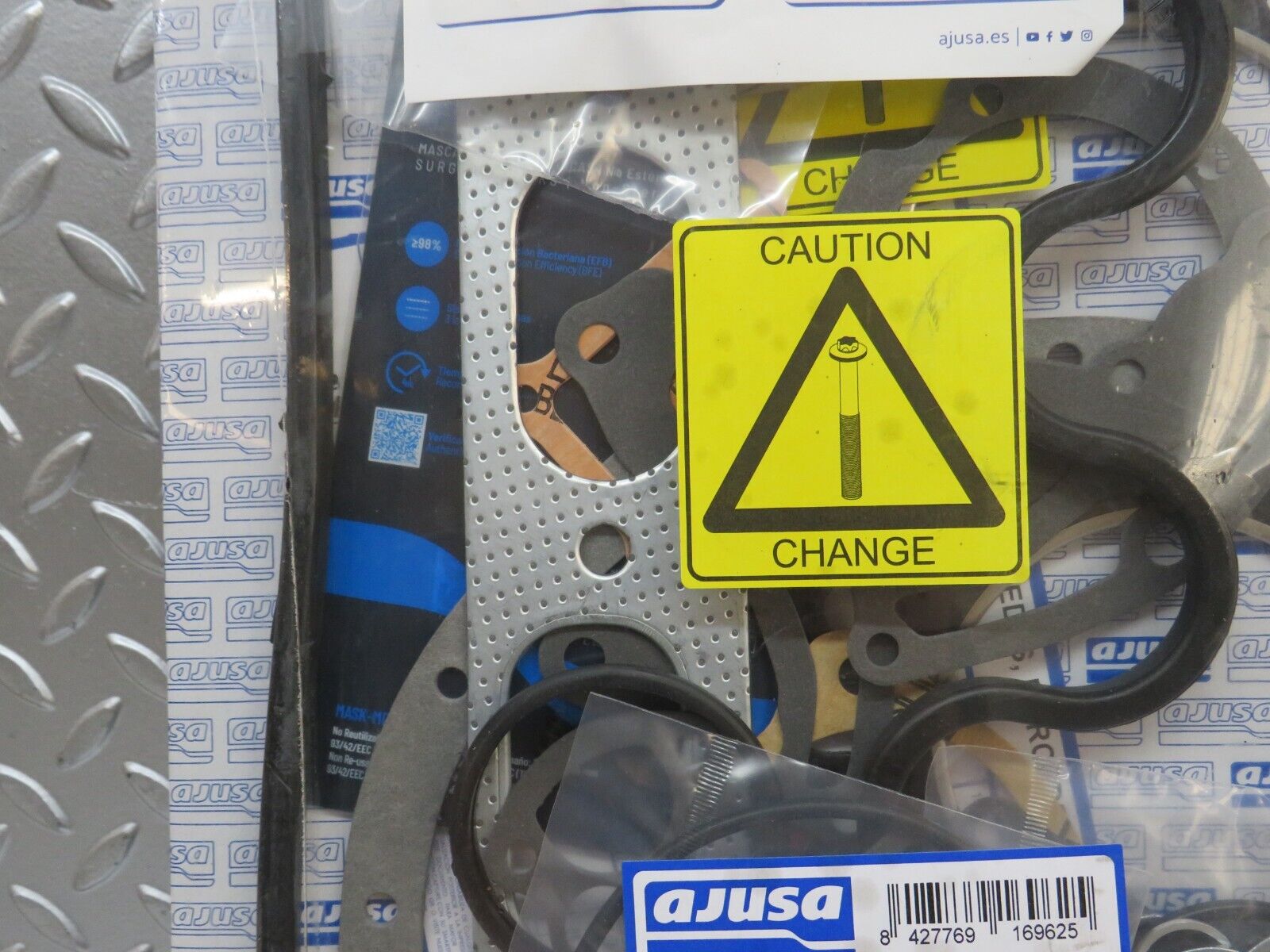 28349 Mercedes-Benz S123 240D Wagon Engine Gasket Set 50012600