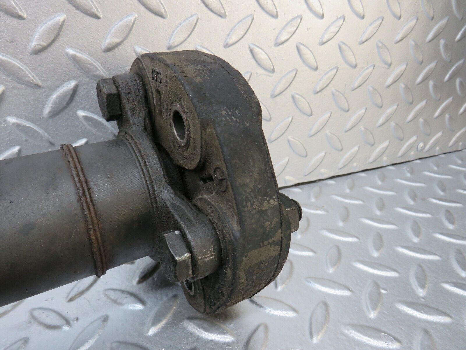 35043 Mercedes-Benz W210 320E Cardan Shaft Prop Shaft 2104109306