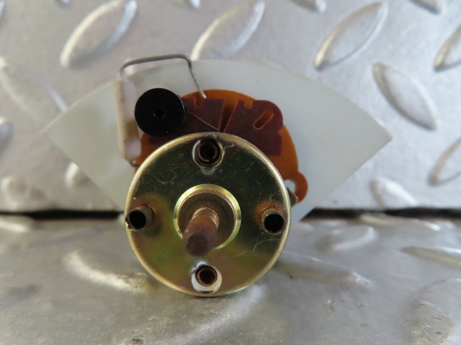 10642 Mercedes-Benz W115 Fuel Gauge