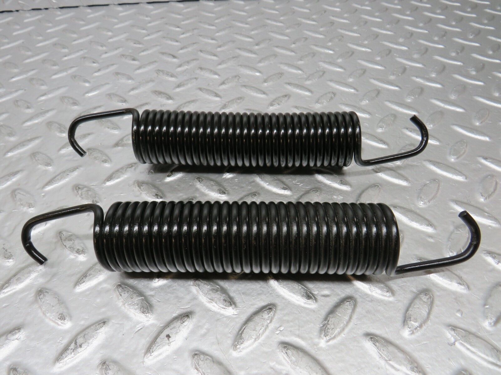 26846 Mercedes-Benz W123 240D Trunk Lid Hinge Spring