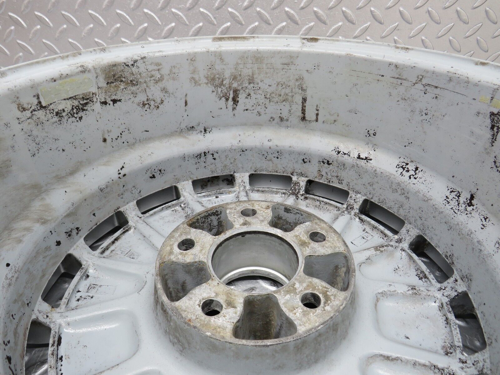 36918 Mercedes-Benz Alloy Wheel 6.5Jx15 H2 ET30