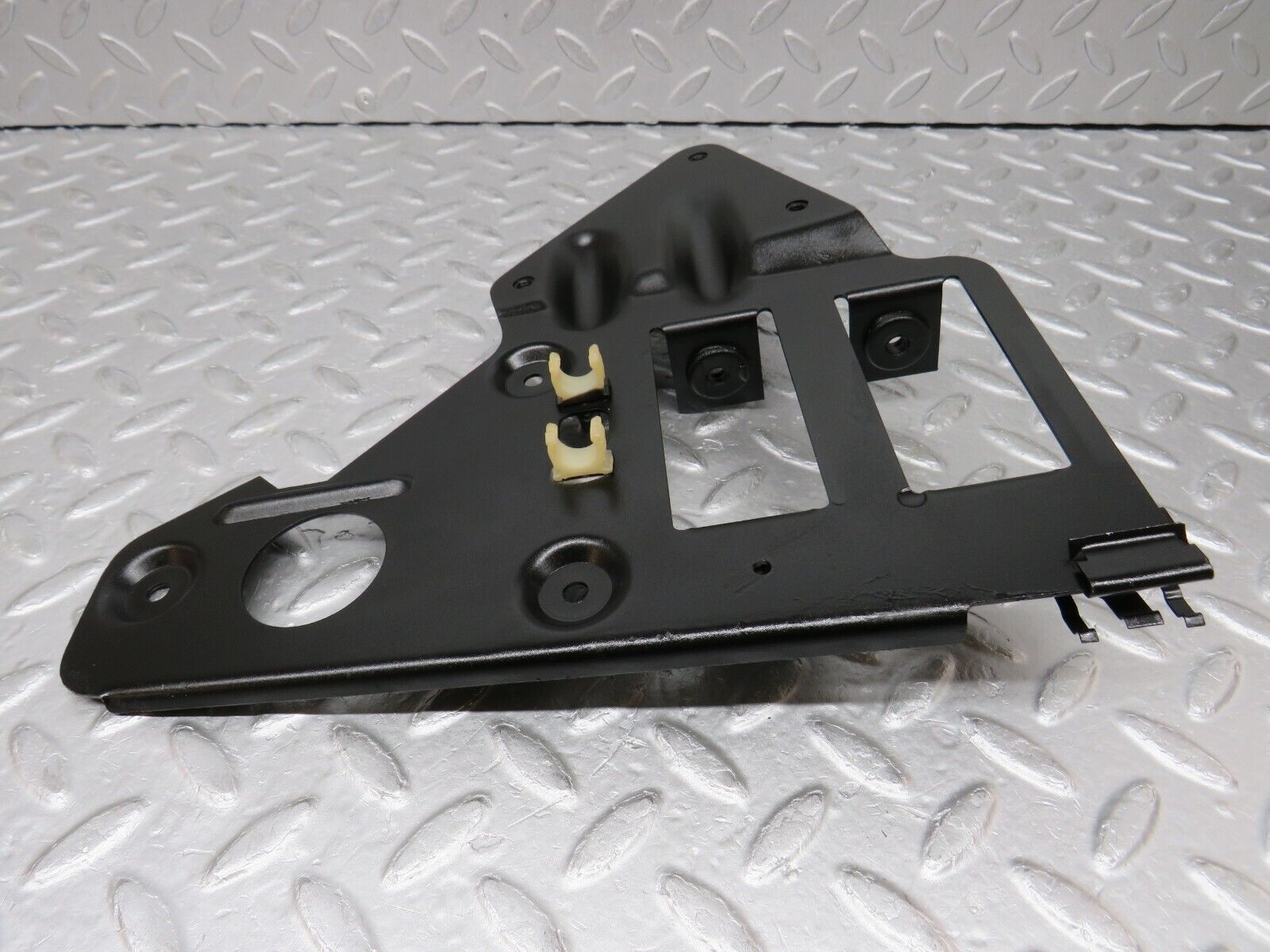 37486 Mercedes-Benz W109 300SEL Sunroof Motor Bracket