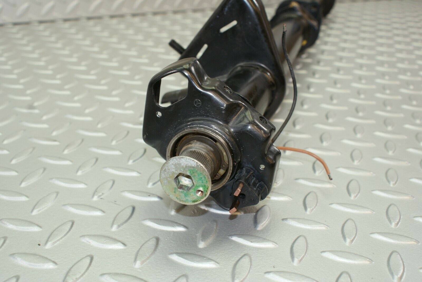 2841 Mercedes-Benz C123 280CE Coupe Steering Column