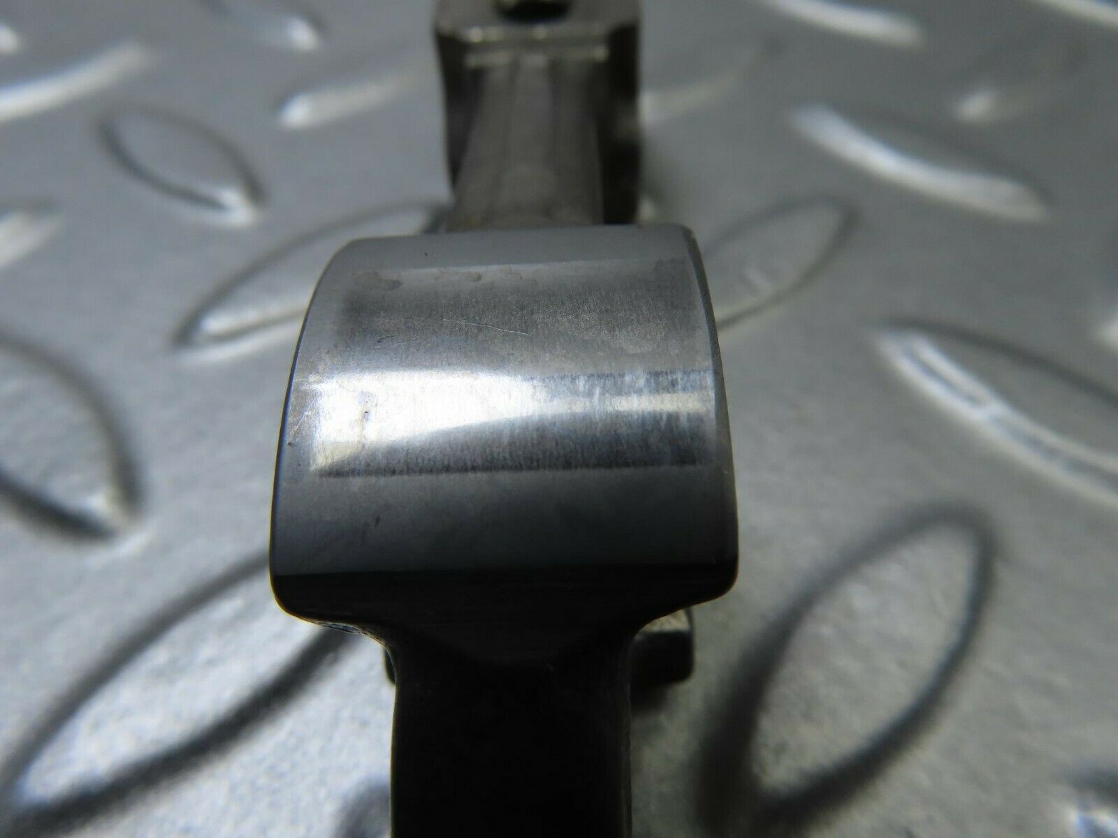 9133 Mercedes-Benz W108 Valve Rocker Arm With Retaining Spring