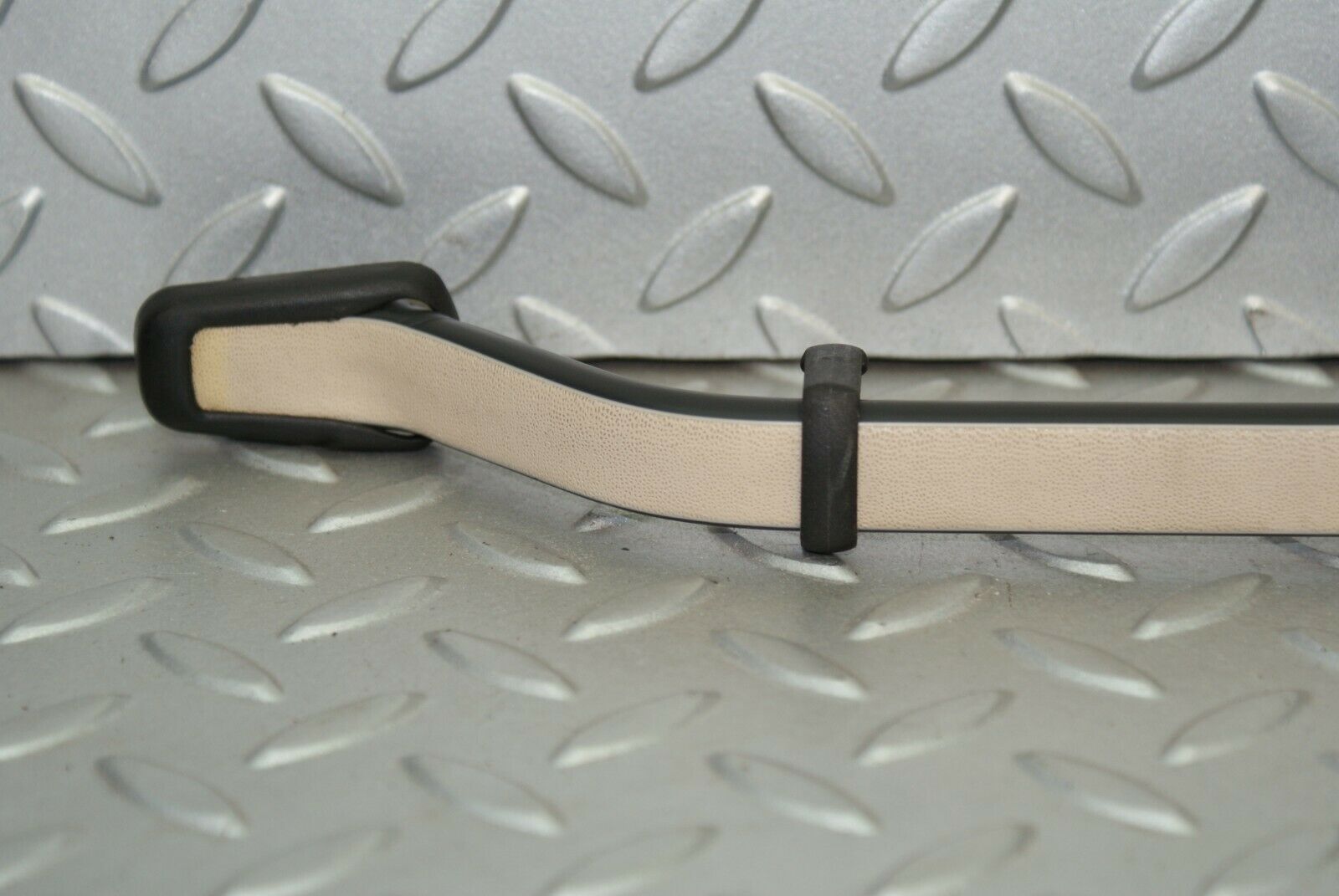 2746 Mercedes-Benz C123 280CE Coupe Interior Roof Grab Handle Rear