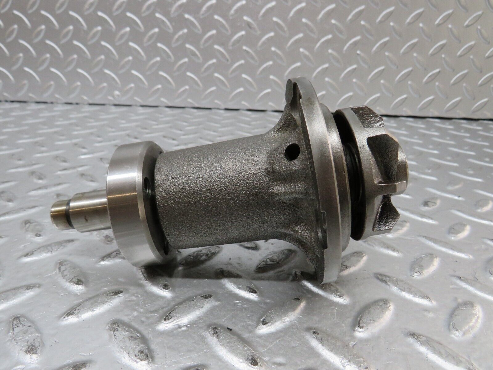 27288 Mercedes-Benz W123 280E Water Pump