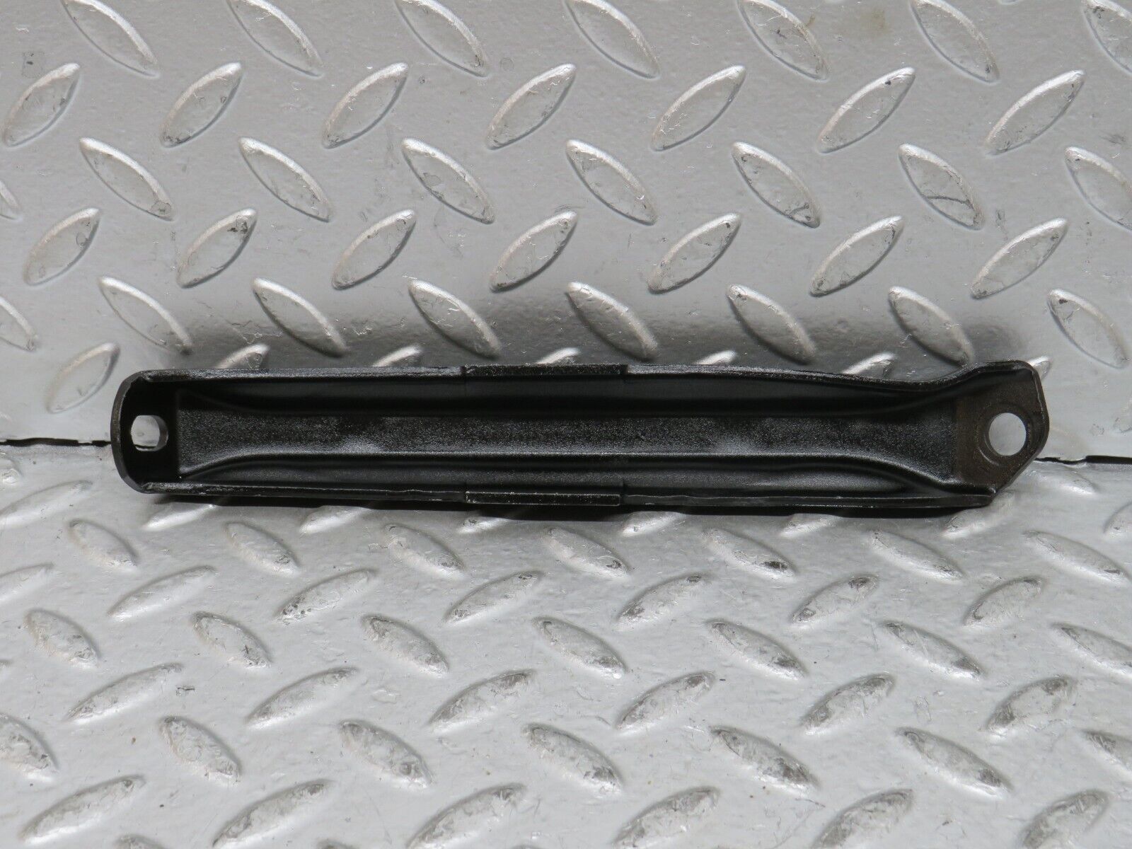 28088 Mercedes-Benz W123 280E Intake Manifold Bracket