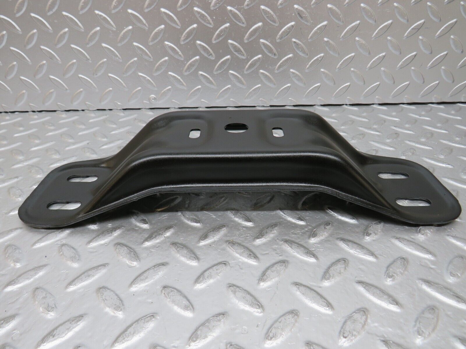 26737 Mercedes-Benz C124 220CE Coupe Gearbox Mount Bracket Holder