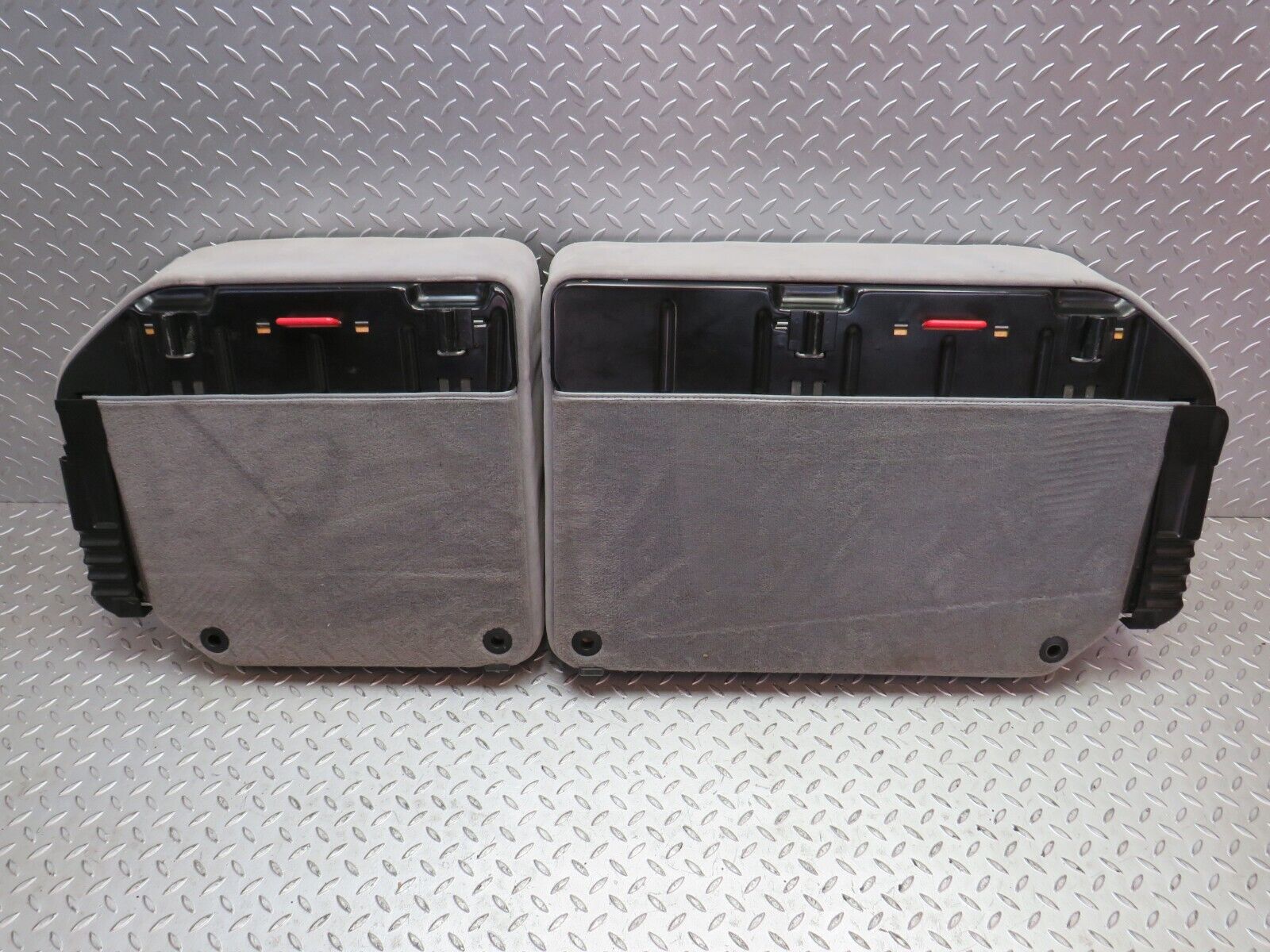 32348 Mercedes-Benz S124 300TE Wagon Rear Seat Grey