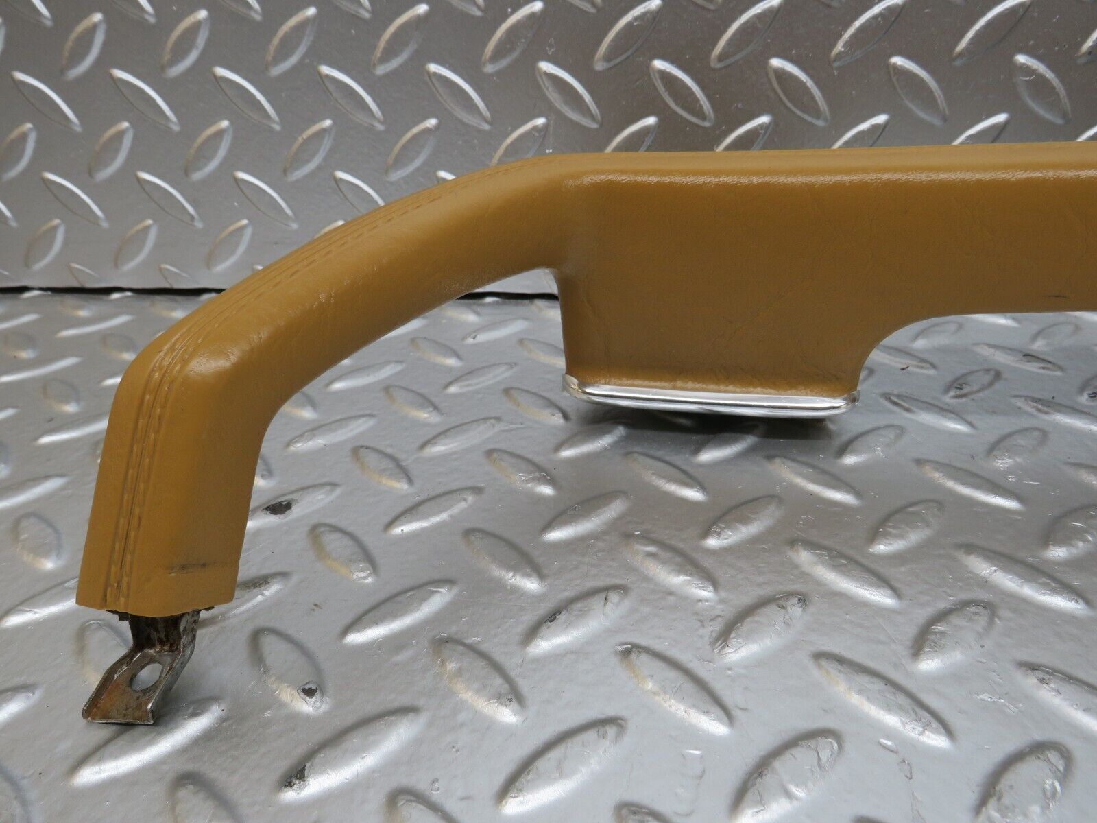 25437 Mercedes-Benz W123 200 Interior Door Handle Front Left