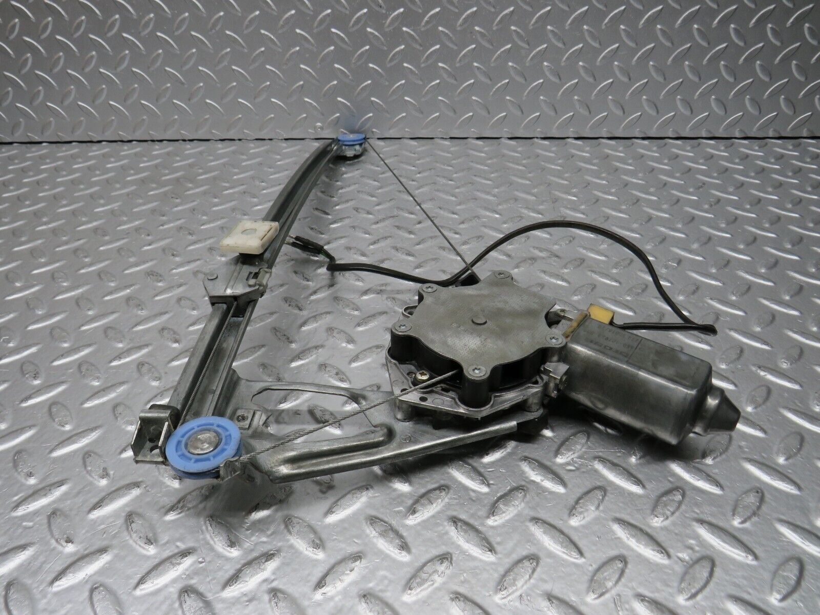 31194 Mercedes-Benz S124 220TE Rear Right Window Regulator & Motor 774.30016/28