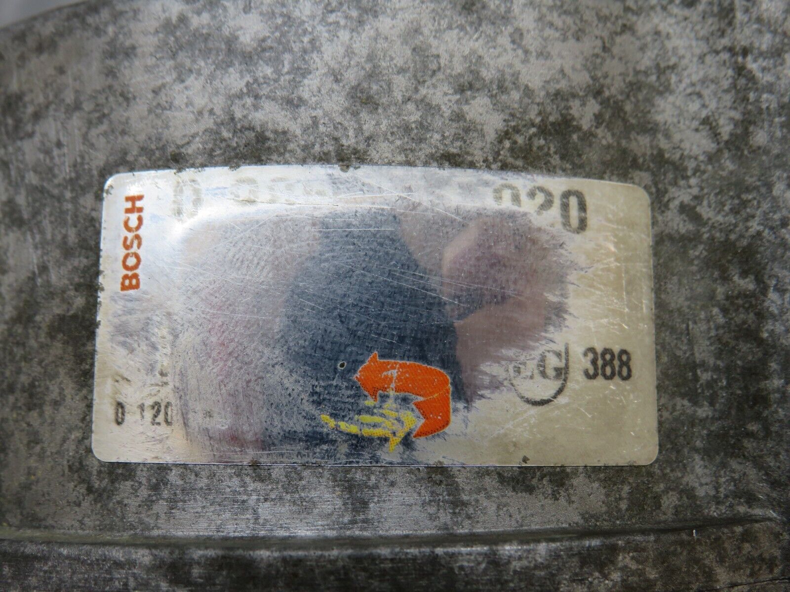 37368 Mercedes-Benz W109 300SEL Alternator Generator Bosch