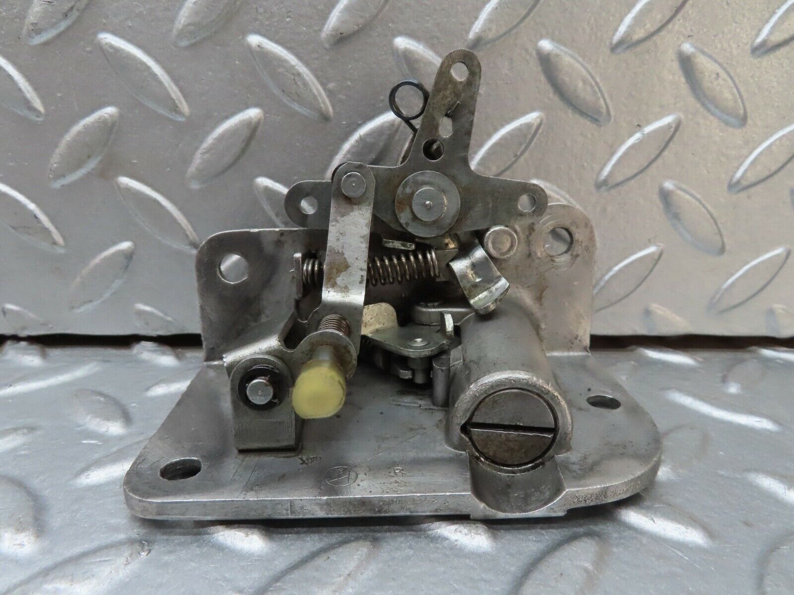 18586 Mercedes-Benz W120 W121 Ponton Rear Left Door Lock Mechanism