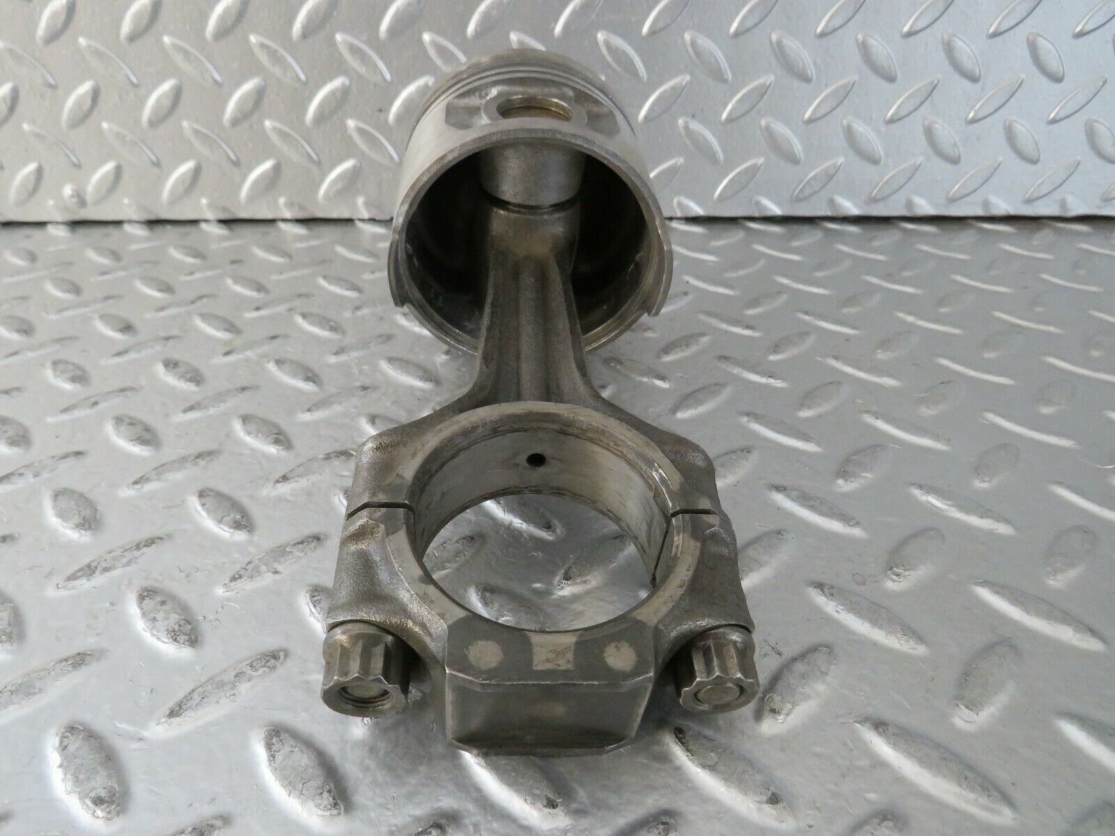 23582 Mercedes-Benz W114 280E Piston With Connecting Rod 86.00 mm