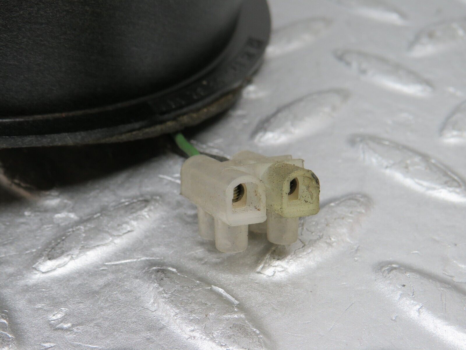 35997 Mercedes-Benz W126 420SE Rear Left Parcel Shelf Speaker 1268200302