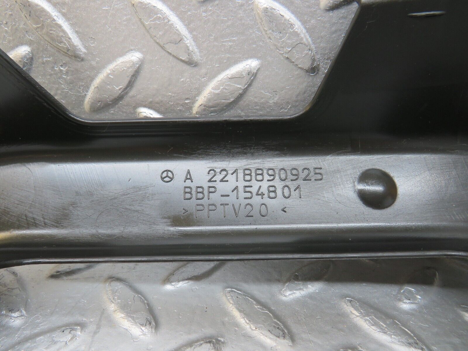 35215 Mercedes-Benz W221 Under Bonnet Cover Pair 2218890925 2218891025