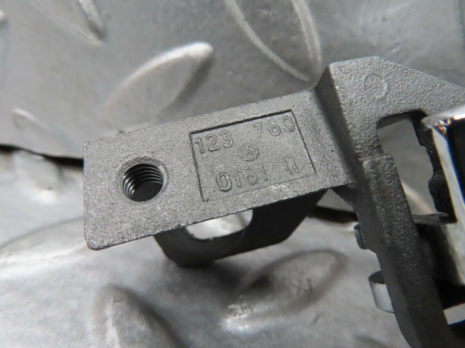 7042 Mercedes-Benz W123 230E Left Interior Door Handle1237600161