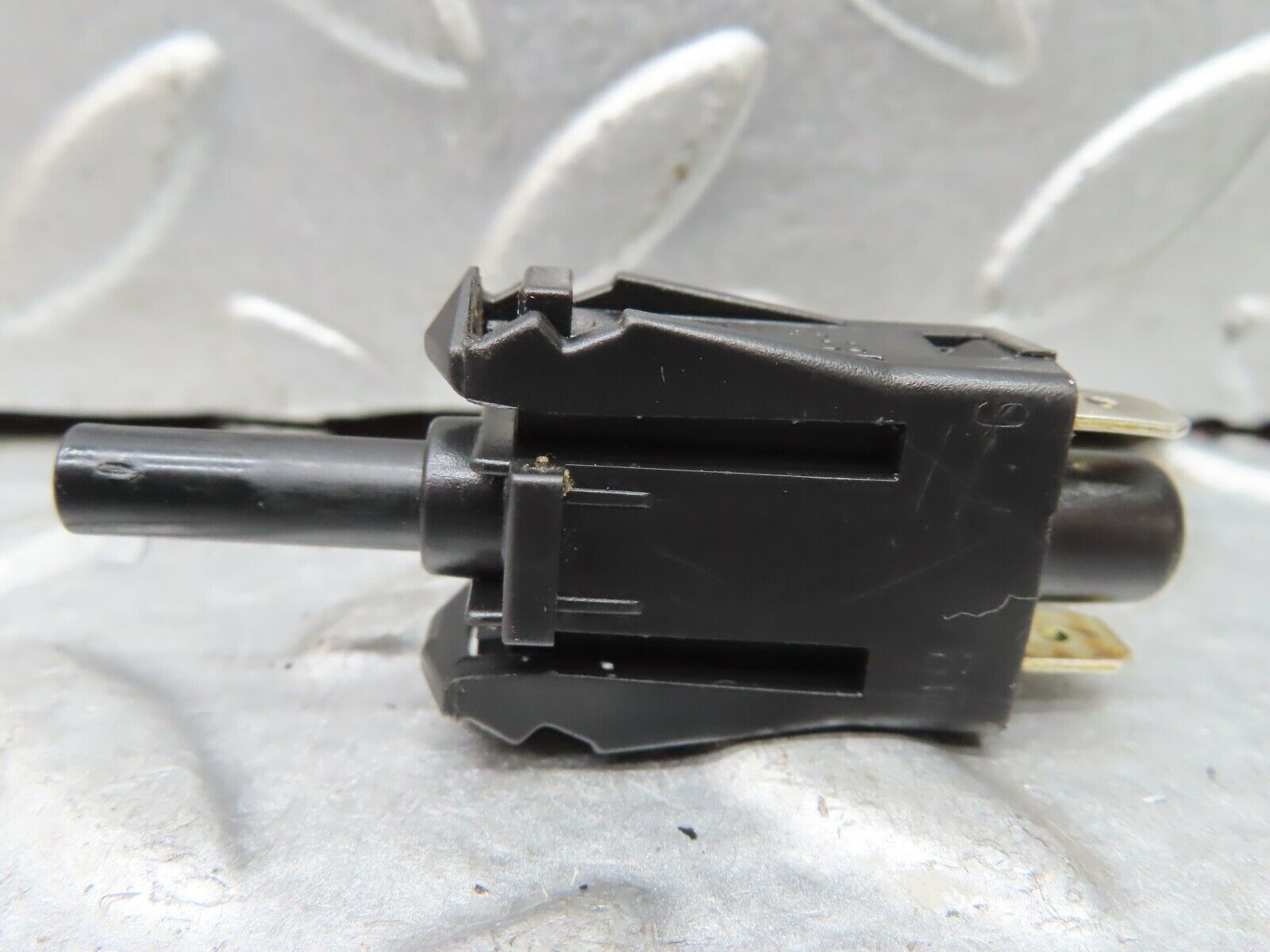 19625 Mercedes-Benz C140 CL420 Coupe Parking Brake Pedal Switch 0015458714