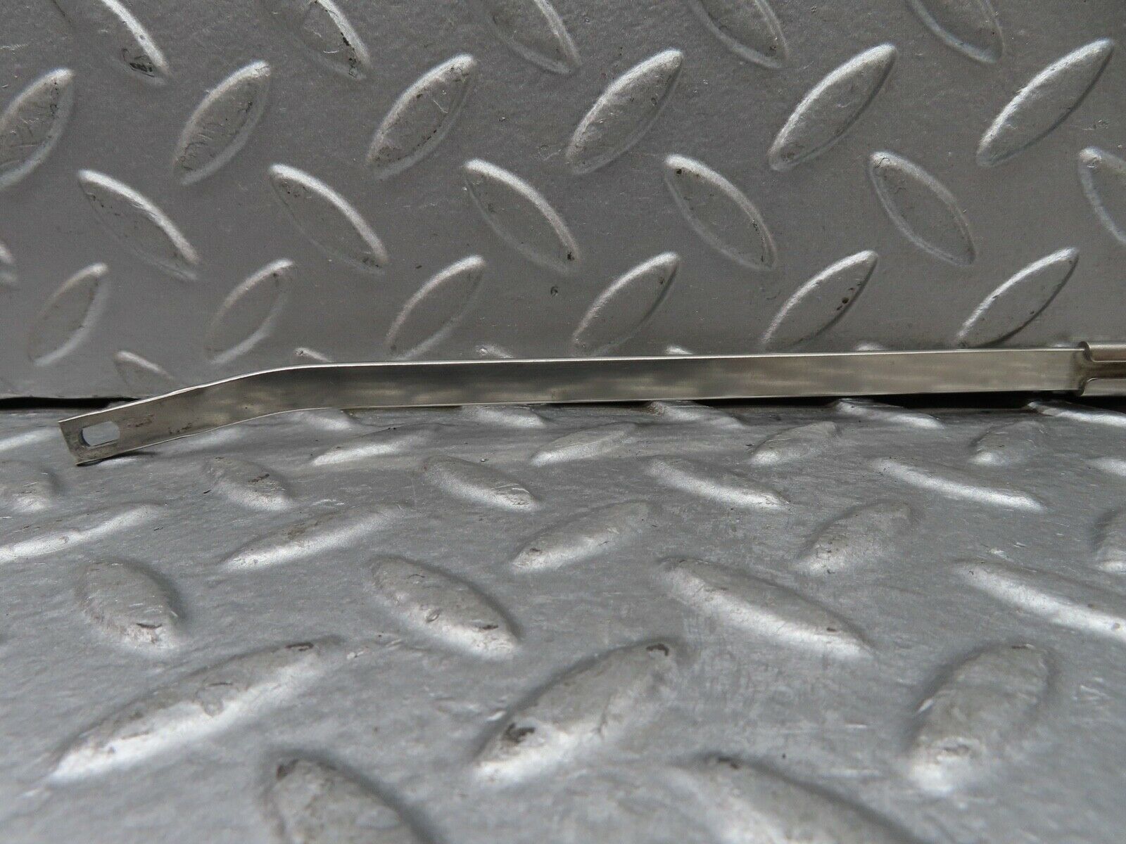 18404 Mercedes-Benz W111 220SE Coupe Wiper Arm Right Side