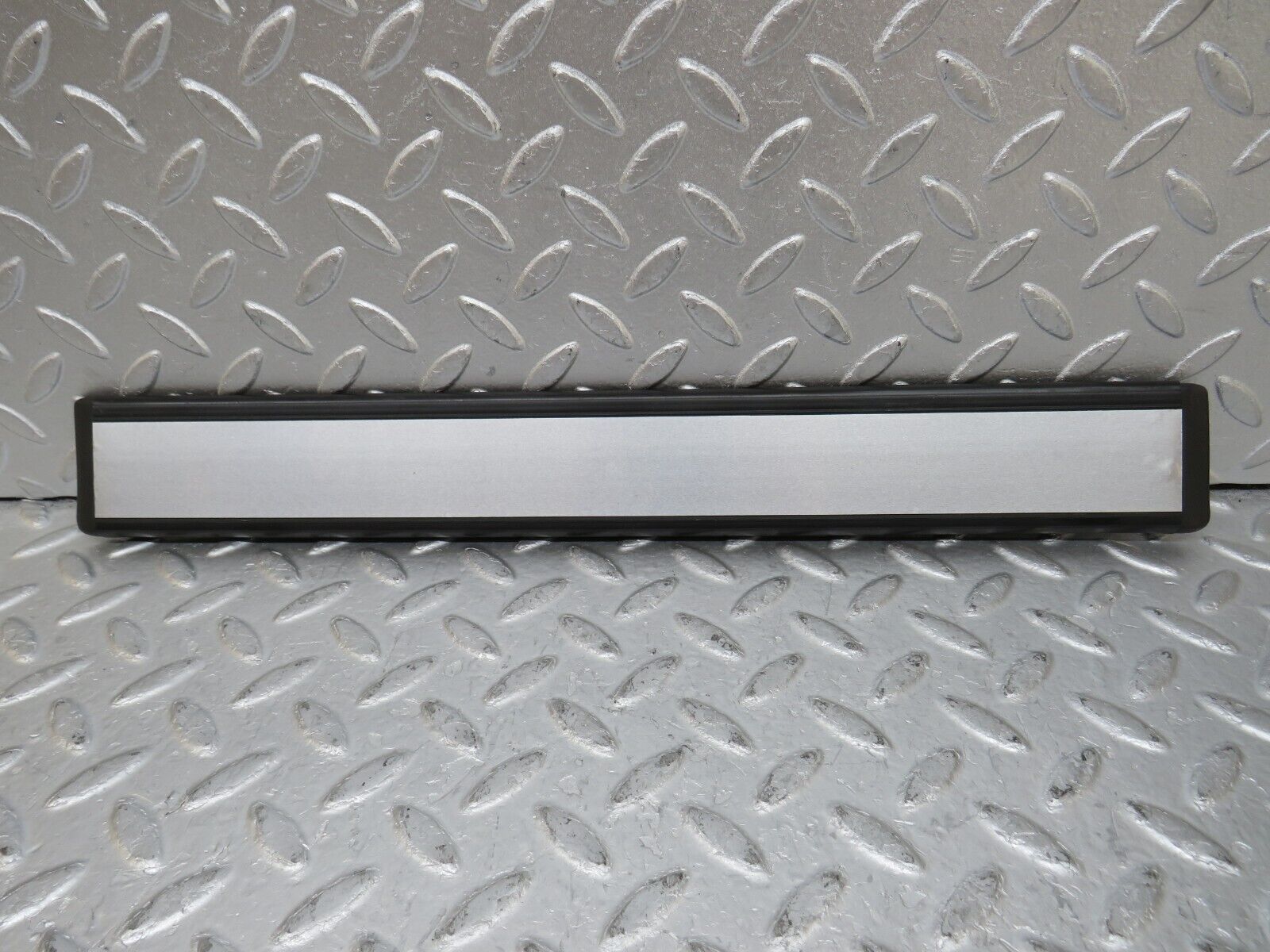 35016 Mercedes-Benz W210 320E Rear Door Sill Trim 2106803535