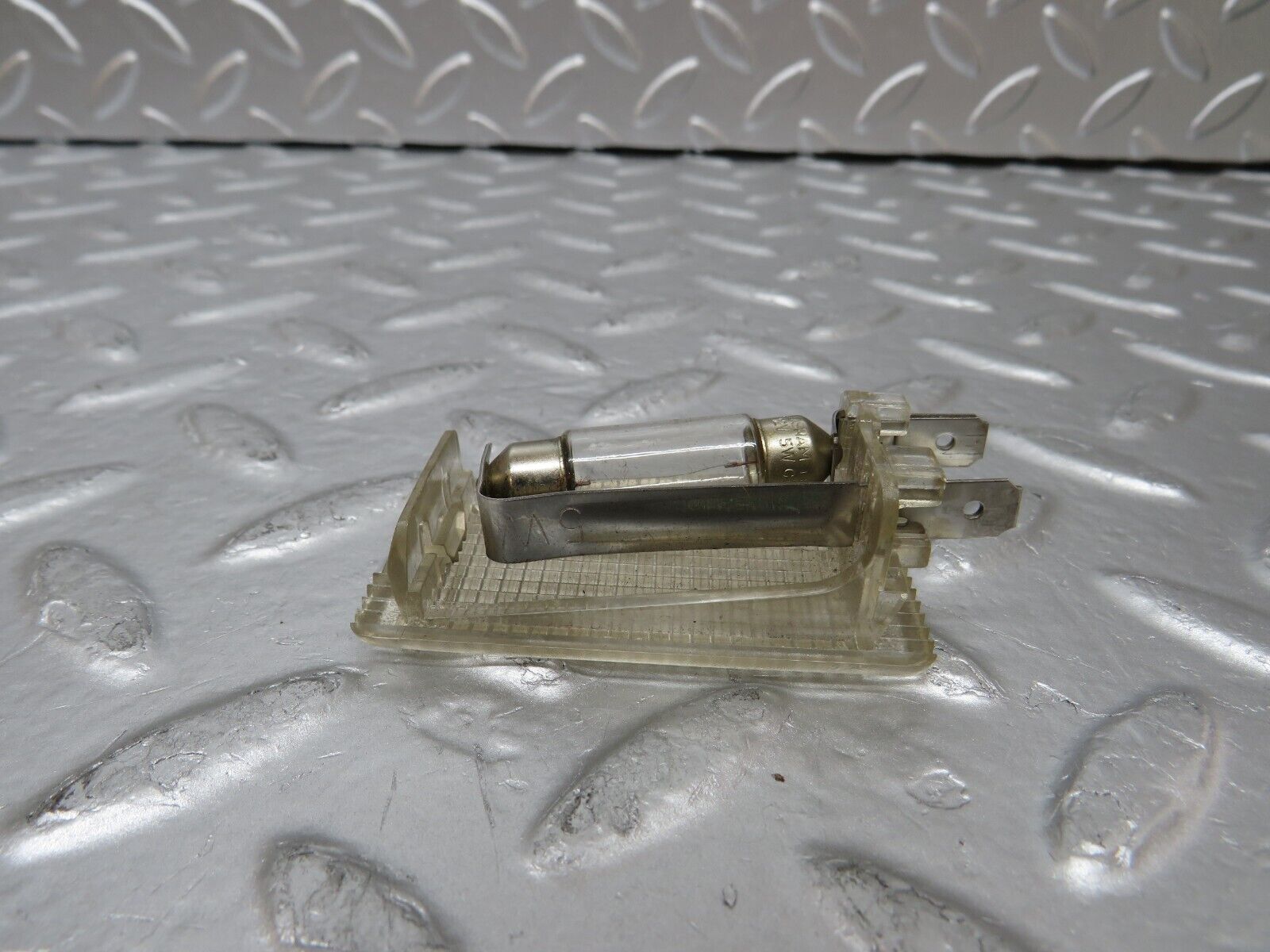 25566 Mercedes-Benz W123 200 Glove Box Light