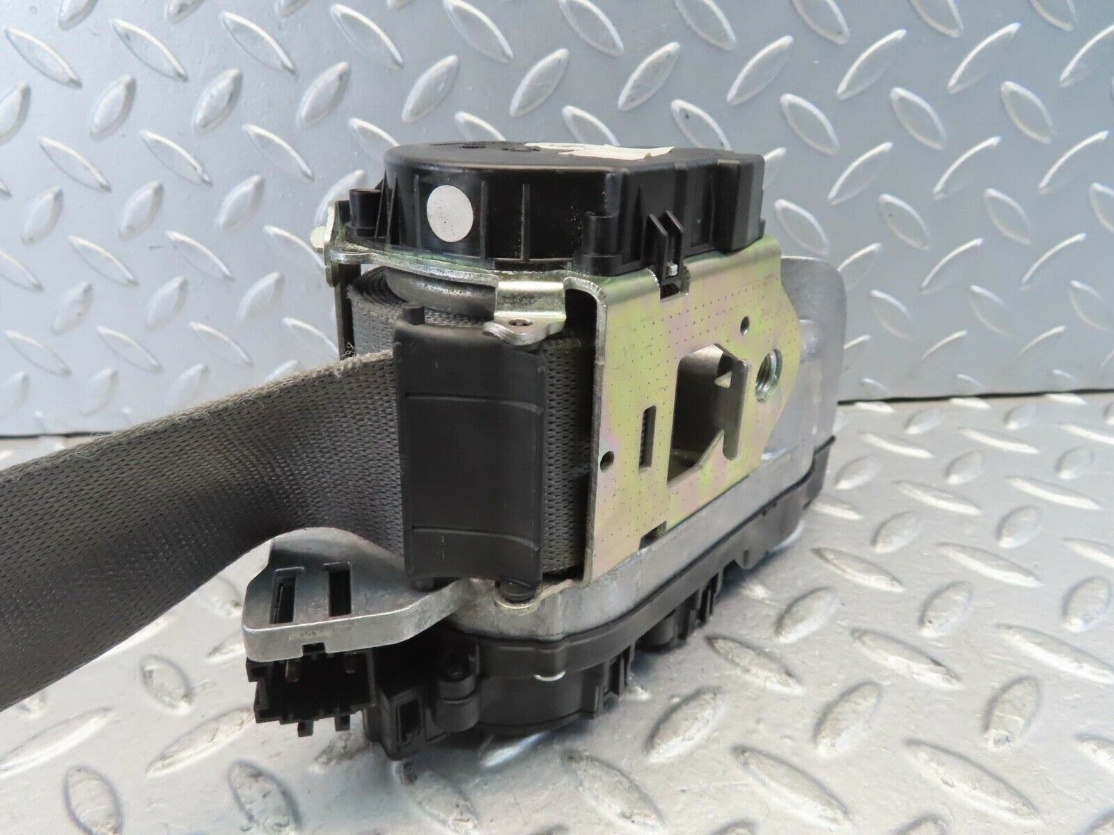 11211 Mercedes-Benz W221 S320 Front Right Seat Belt With Buckle