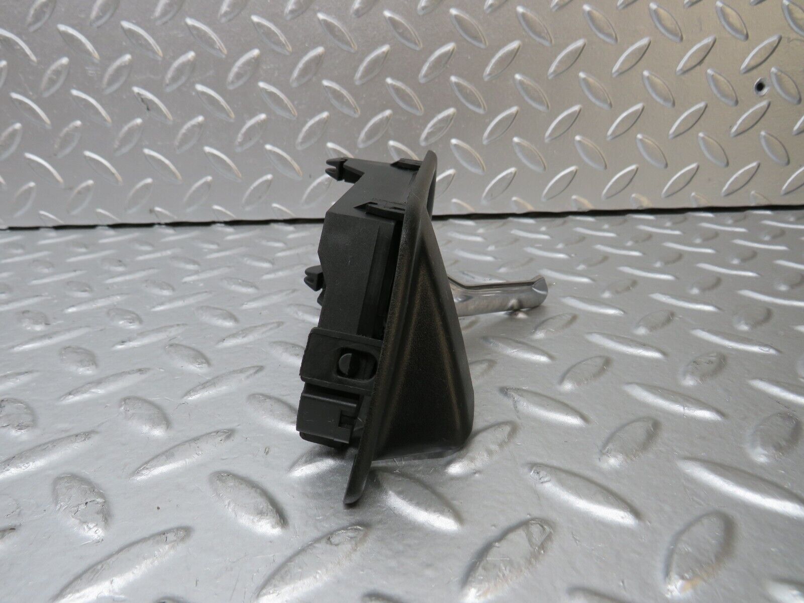 30268 Mercedes-Benz W124 230E Interior Door Handle Front Left 1247600161