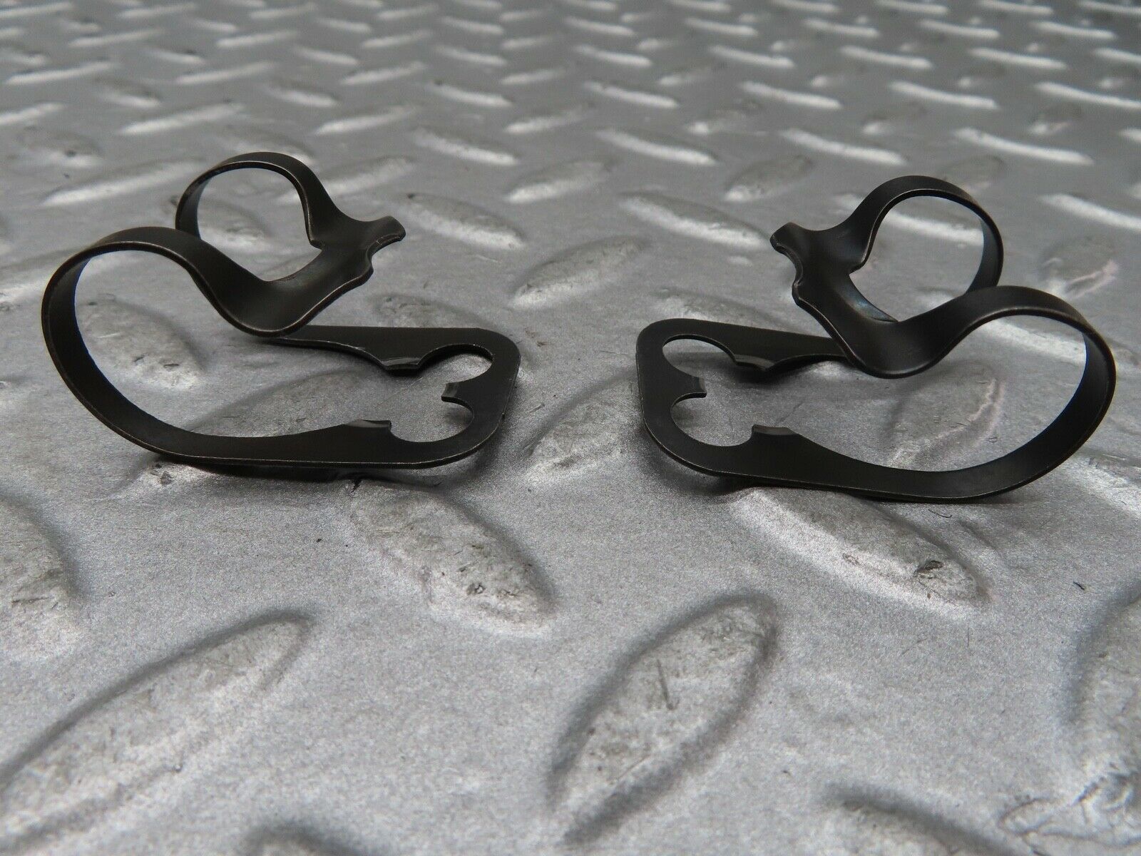 16957 Mercedes-Benz C123 280CE Coupe Valve Rocker Arm With Retaining Spring