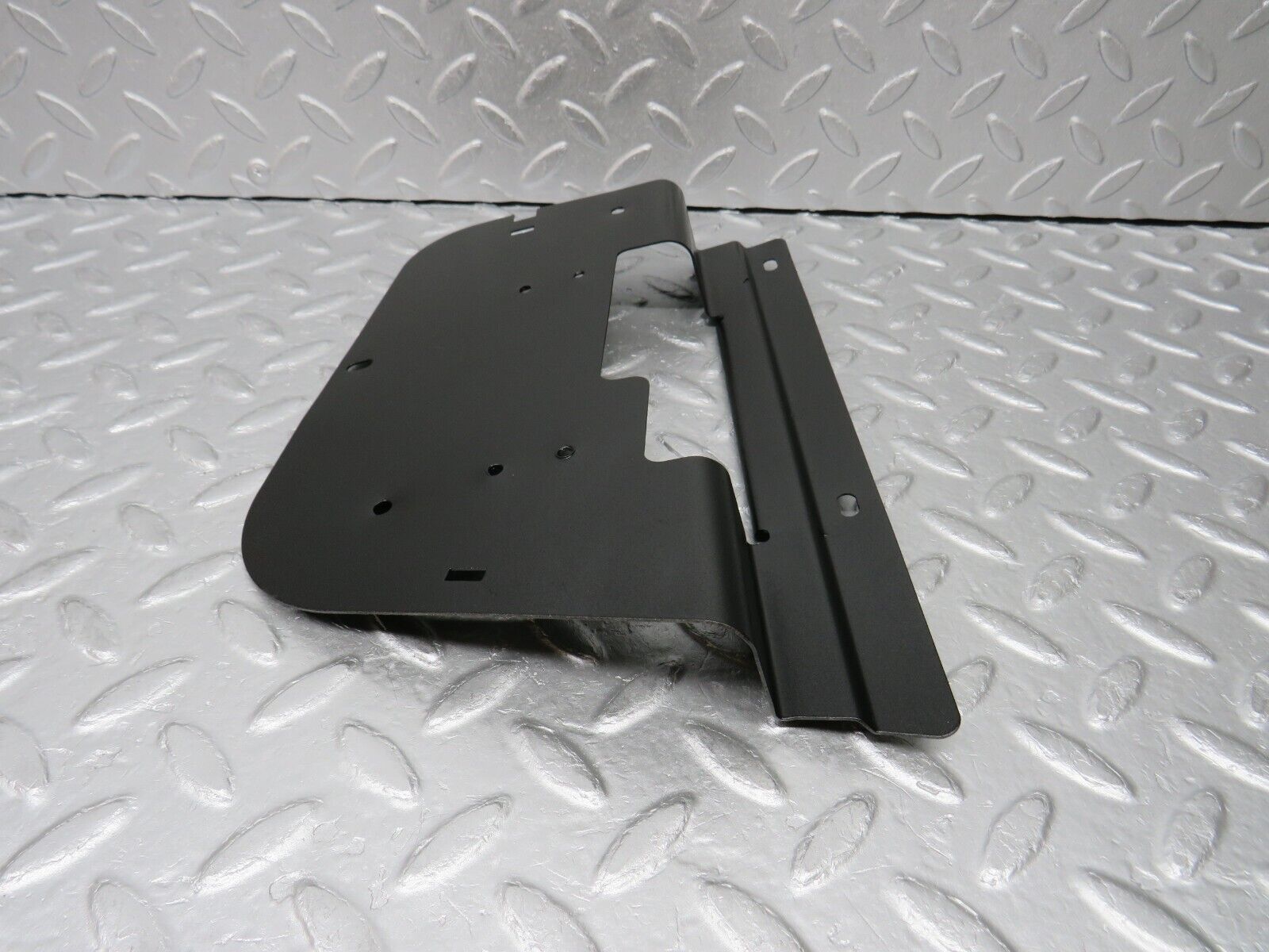 38009 Mercedes-Benz A124 320E Cabriolet Relay Holder Bracket