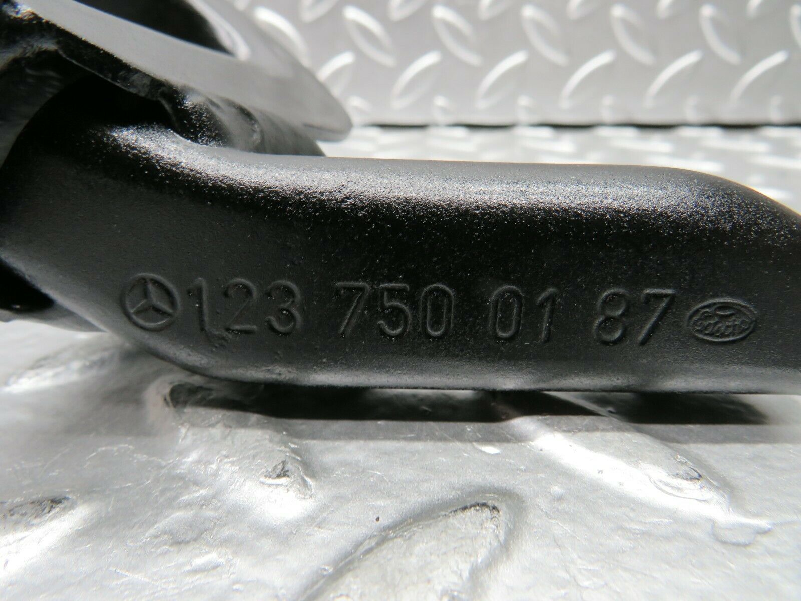 23050 Mercedes-Benz C123 230CE Coupe Trunk Lid Hinge Left Side 1237500187