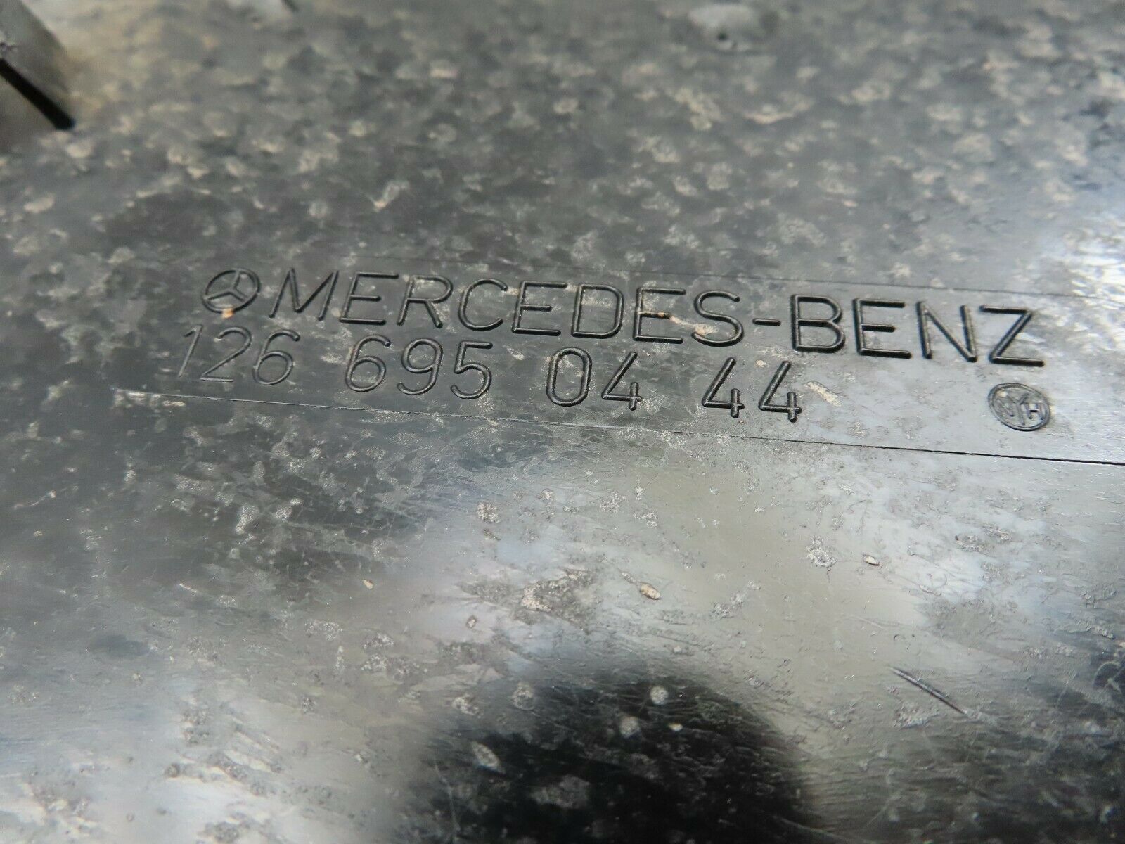 6173 Mercedes-Benz W126 380SE C Pillar Cover Right Side 1266950444