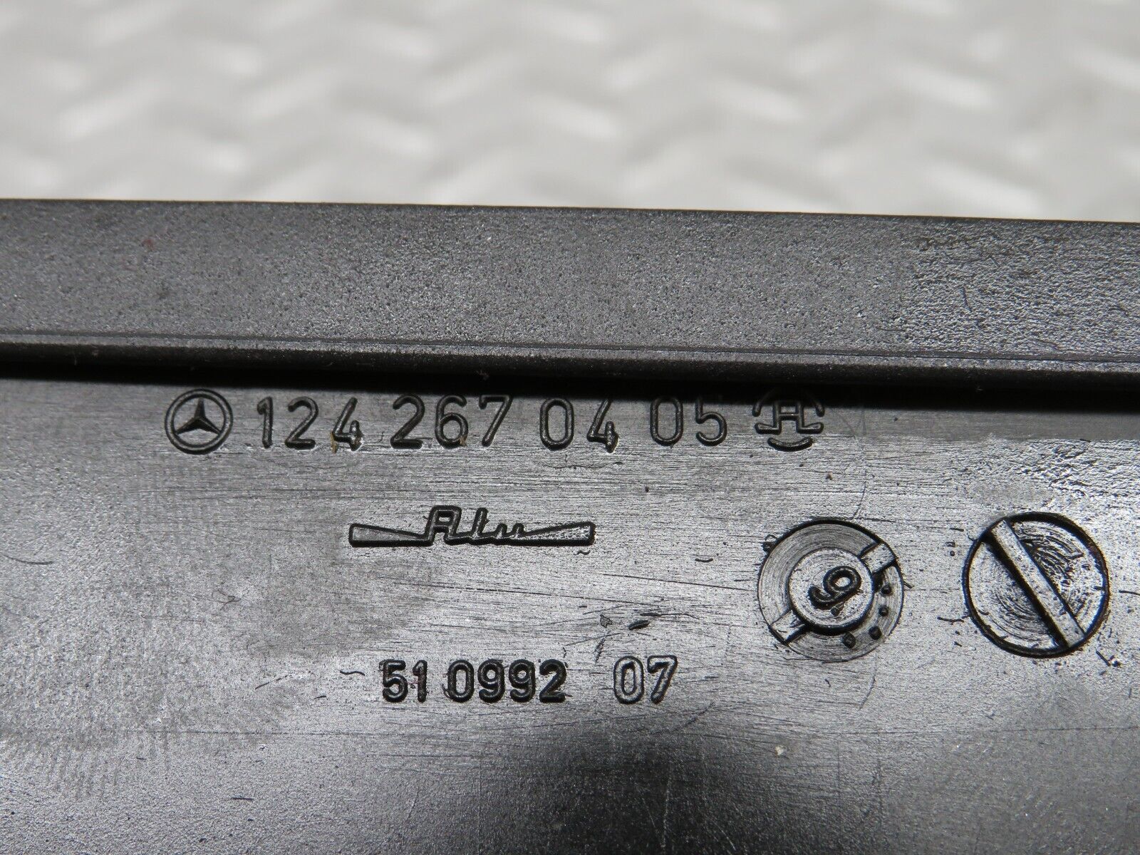 29314 Mercedes-Benz W124 230E Automatic Gear Shift Selector 1242670405