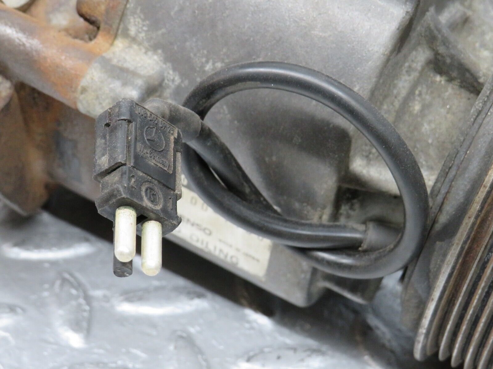 38624 Mercedes-Benz R129 280SL Coupe Exhaust Secondary Air Pump Denso 0001402685 1041400081