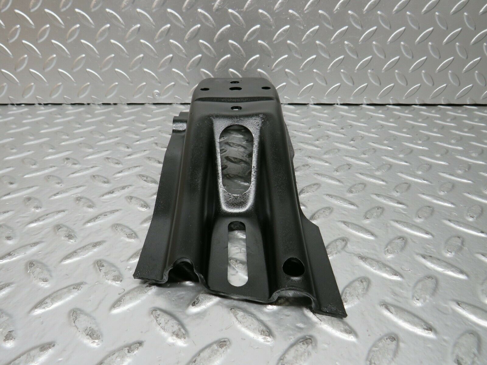 23511 Mercedes-Benz W114 280E Gearbox Mount Bracket