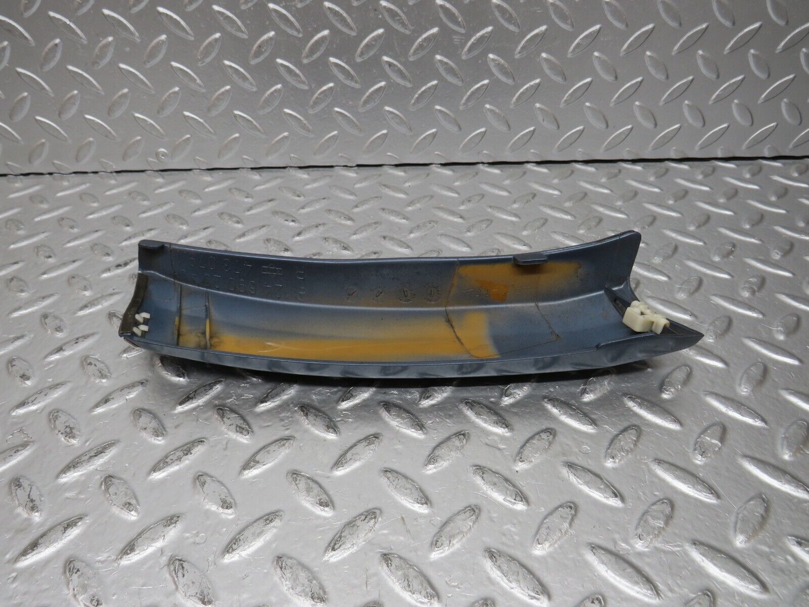 31219 Mercedes-Benz S124 220TE Rear Right Fender Wing Lower Moulding 1246902040